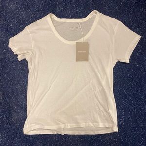 Everlane Scoop Neck Tee, NWT, never worn, small snag